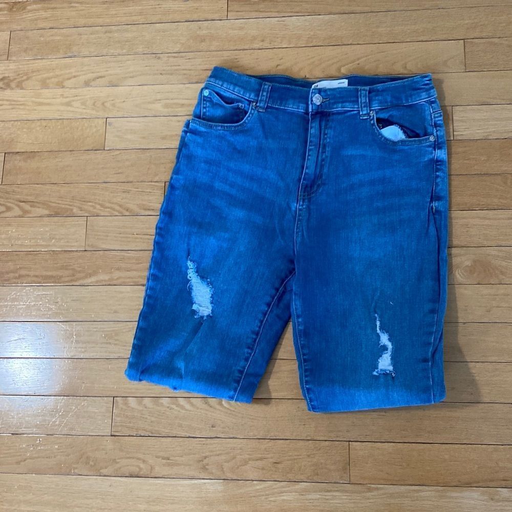 🔴 2/$25 Ardene a jegging  size 9 skinny distressed